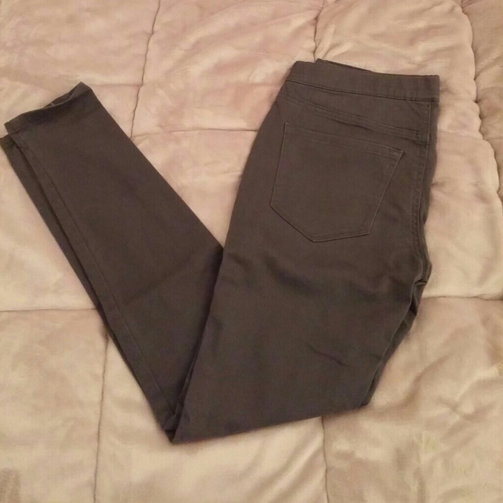Gray - pull on skinny Jean - size XS